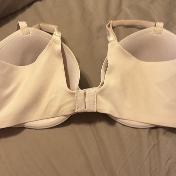 Victoria’s Secret love cloud lined Demi 36D - Picture 4 of 5